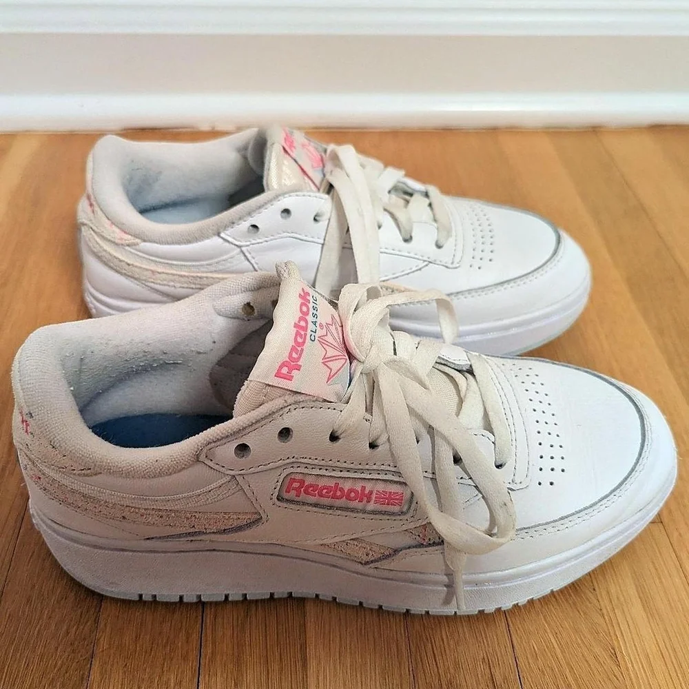Reebok Classic White and Pink Sneakers - Picture 5 of 12